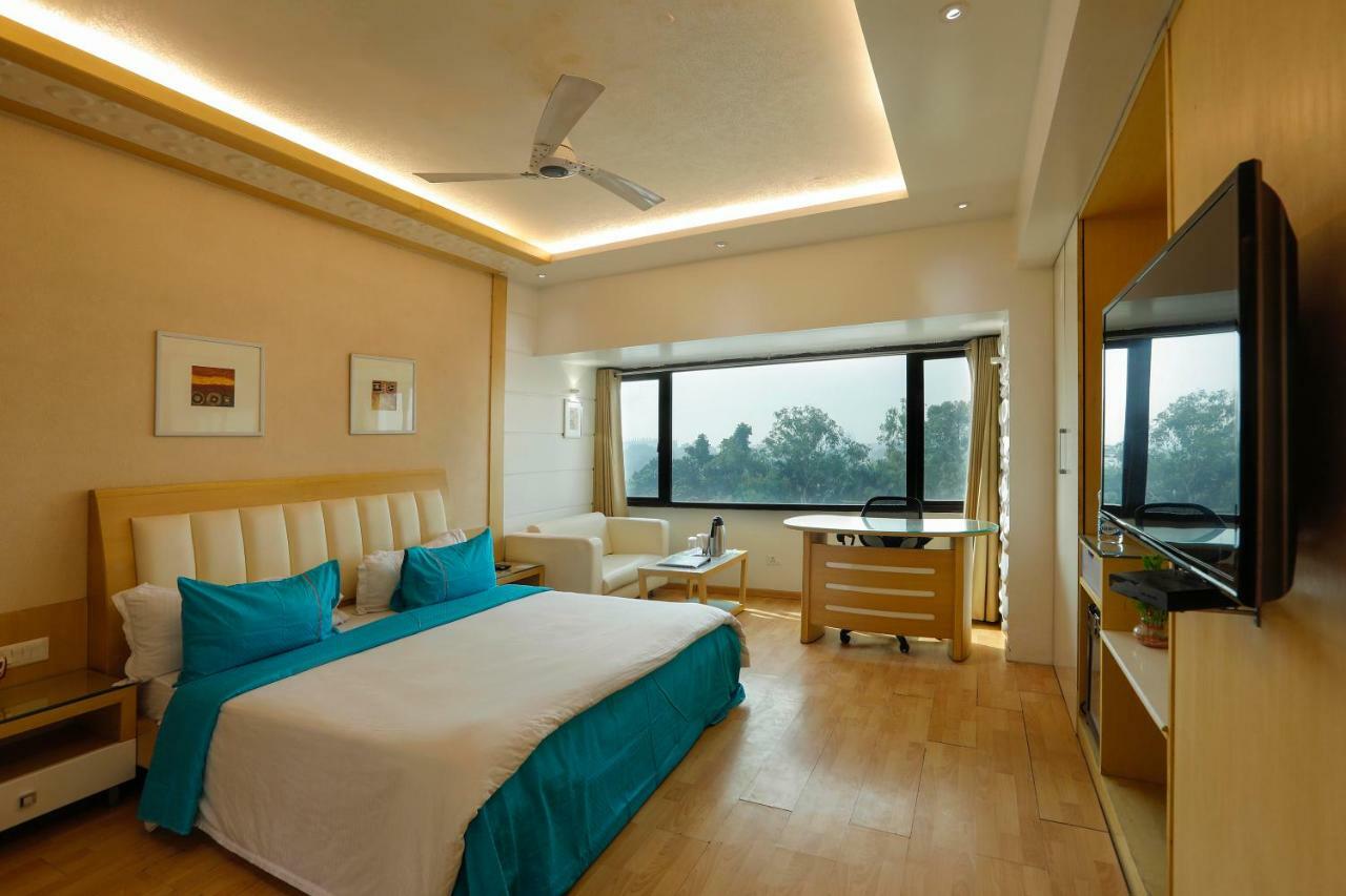 Shivoy Hotel Gorakhpur Dış mekan fotoğraf